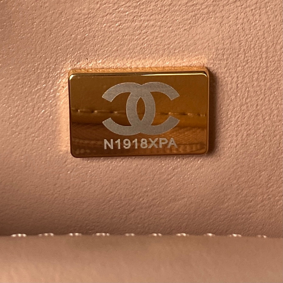 Chanel - Luxury Bag - CHL - 218
