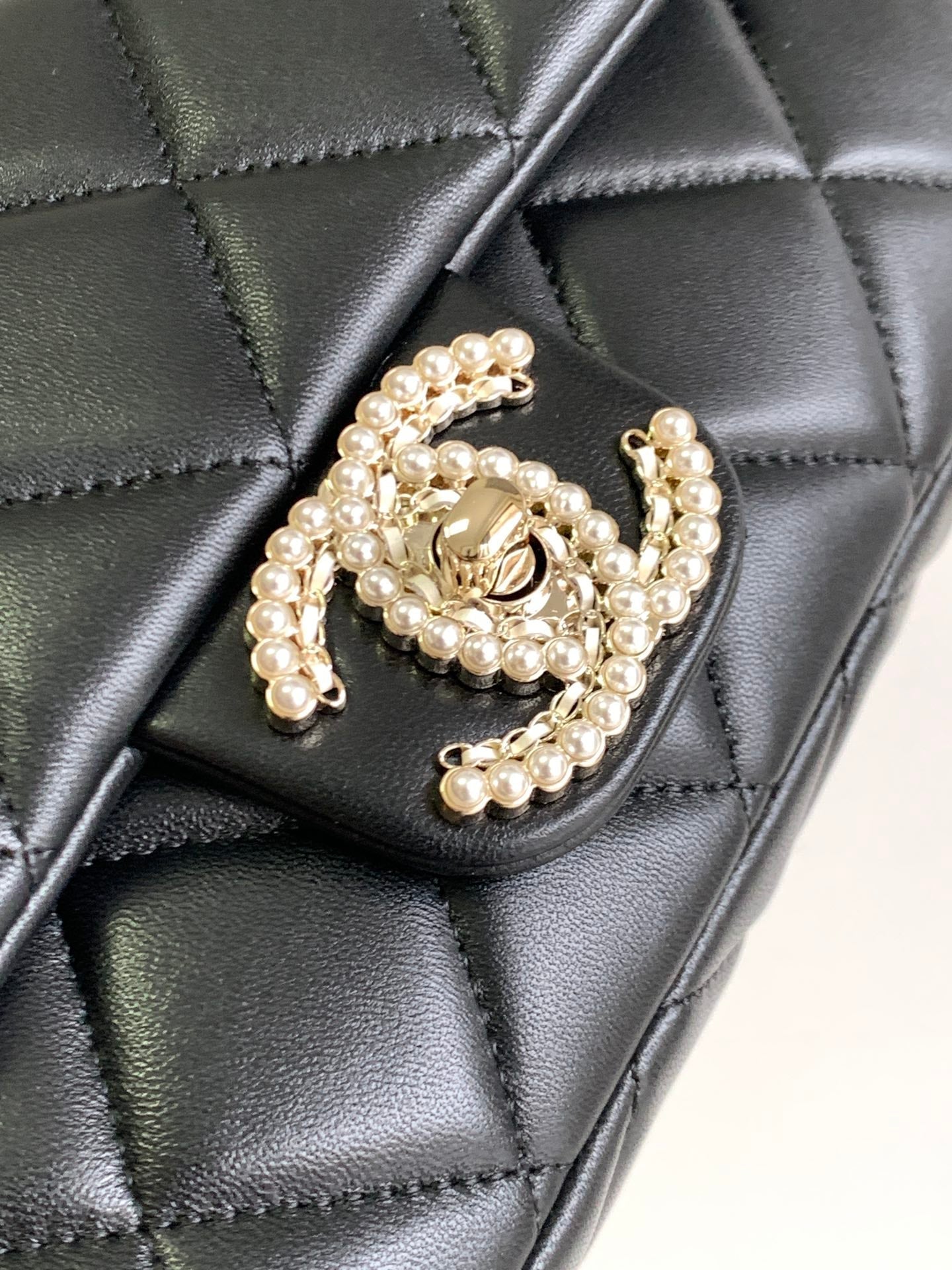 Chanel - Luxury Bag - CHL - 081