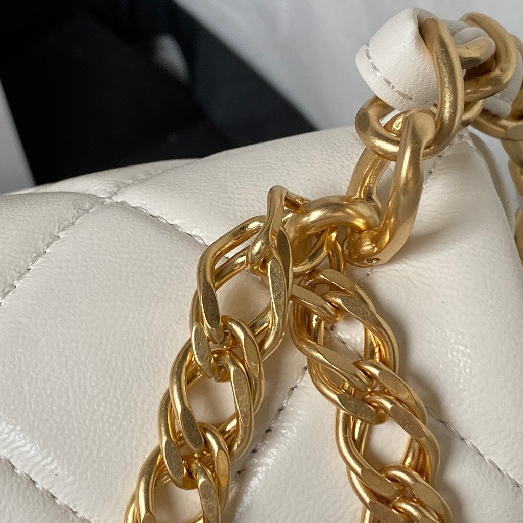 Chanel - Luxury Bag - CHL - 211