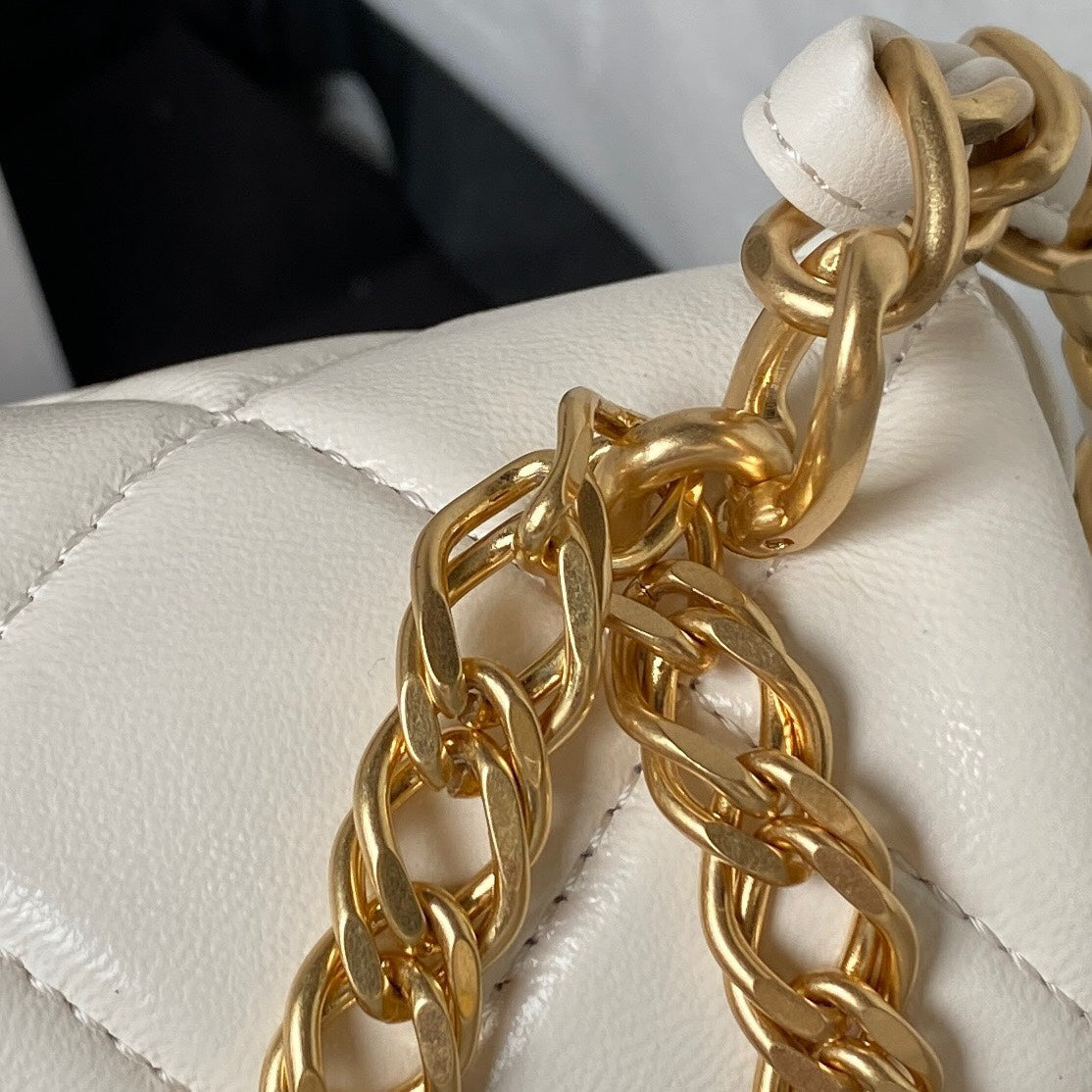 Chanel - Luxury Bag - CHL - 211