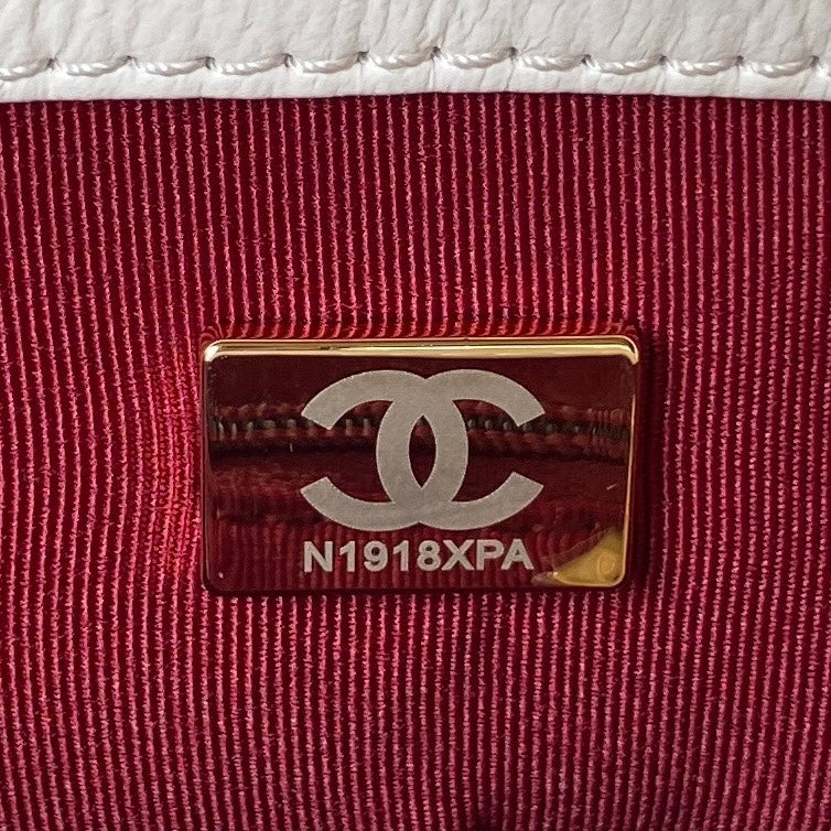 Chanel - Luxury Bag - CHL - 211