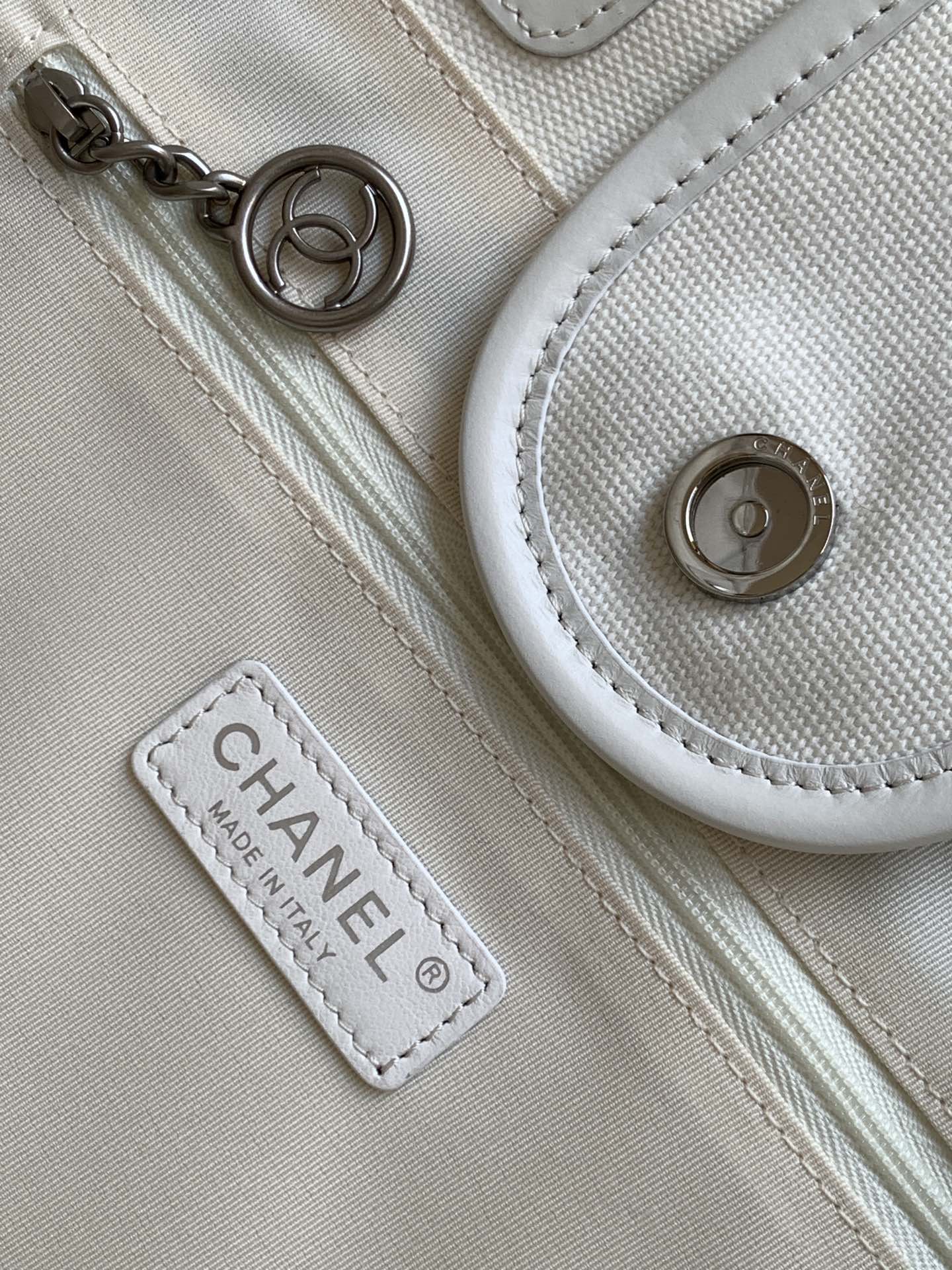 Chanel - Luxury Bag - CHL - 169