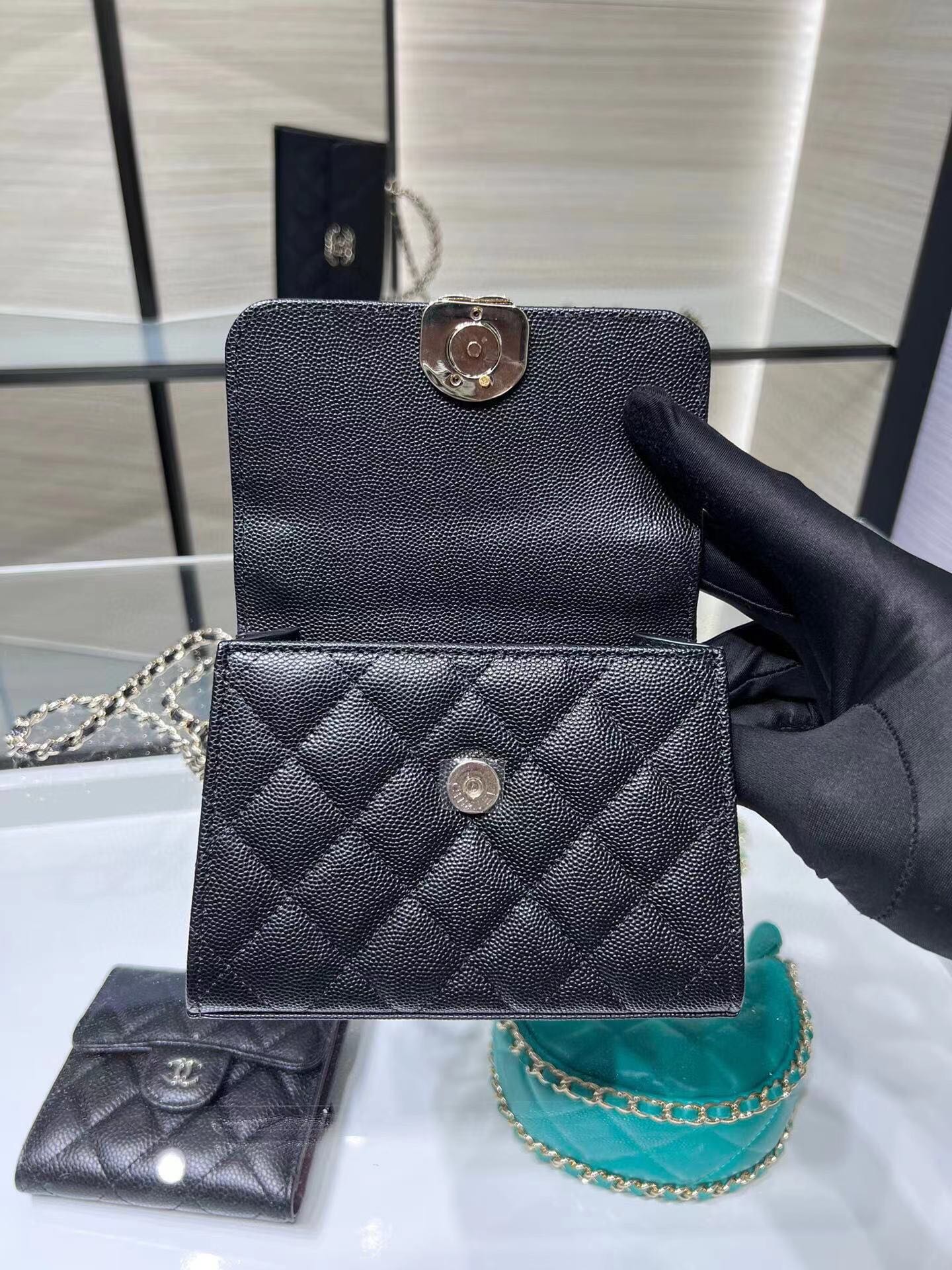 Chanel - Luxury Bag - CHL - 193