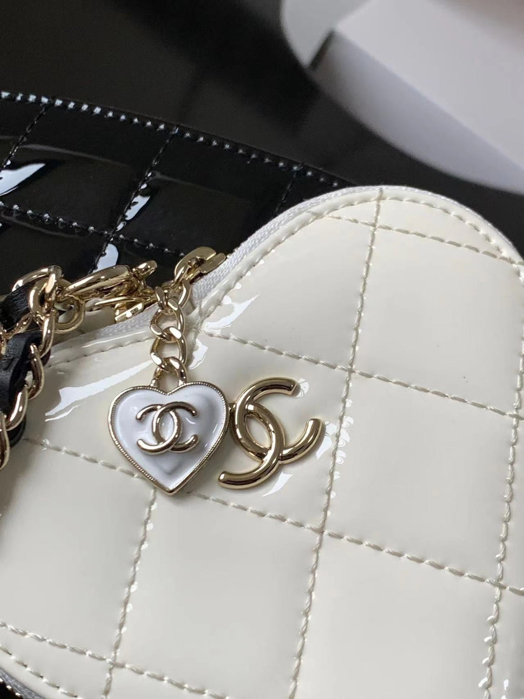Chanel - Luxury Bag - CHL - 127