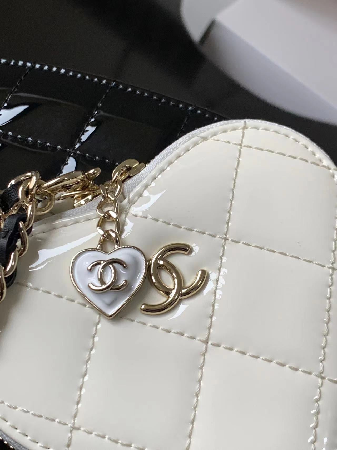 Chanel - Luxury Bag - CHL - 127