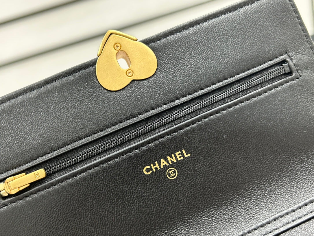 Chanel - Luxury Bag - CHL - 174