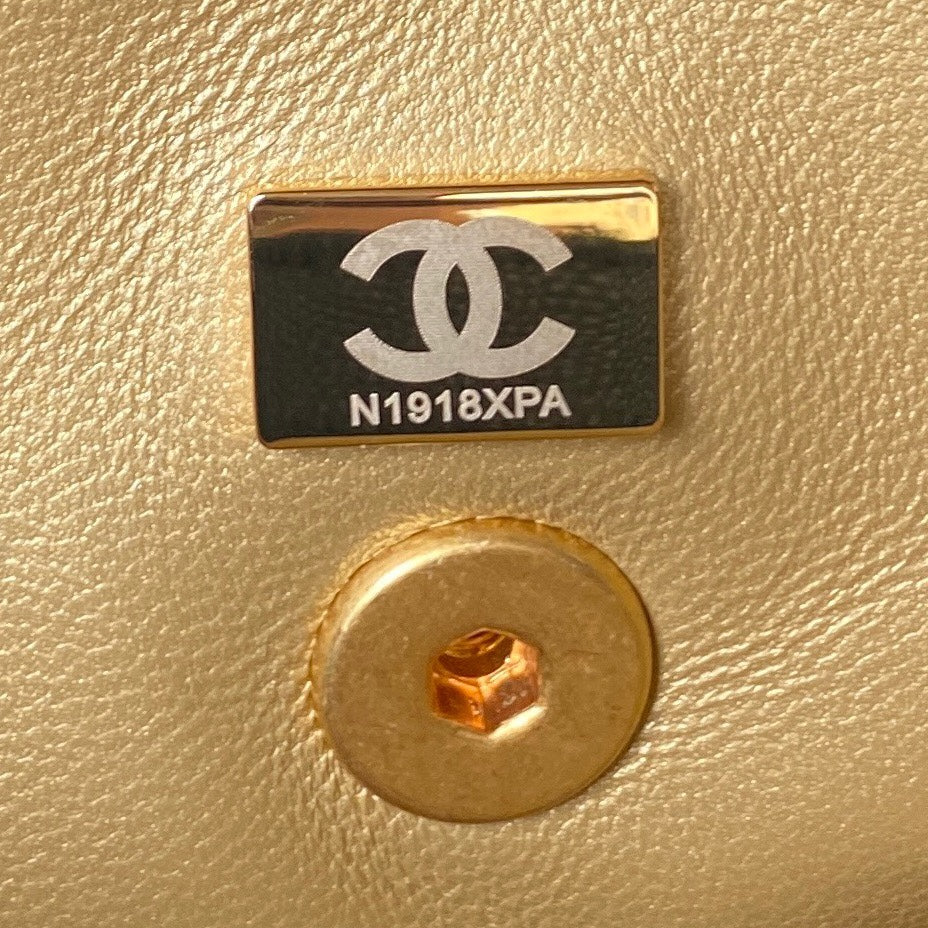 Chanel - Luxury Bag - CHL - 188