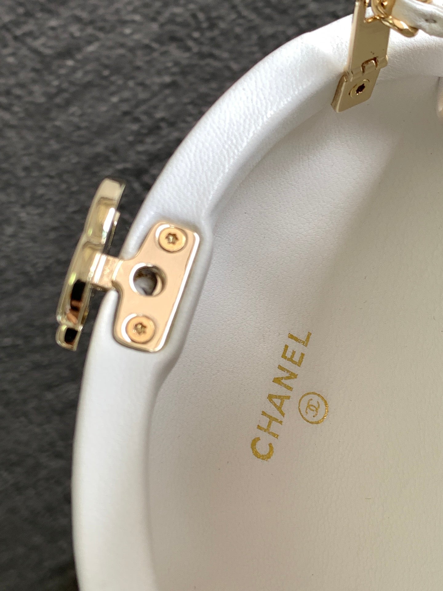 Chanel - Luxury Bag - CHL - 129
