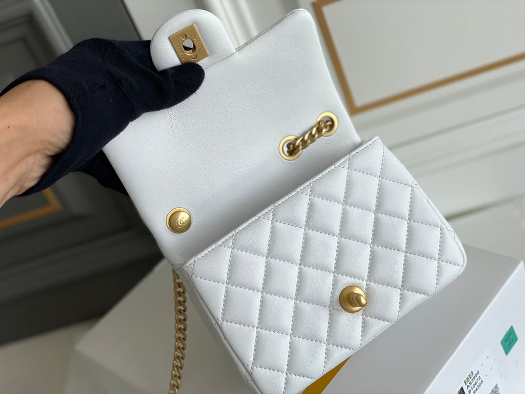 Chanel - Luxury Bag - CHL - 069