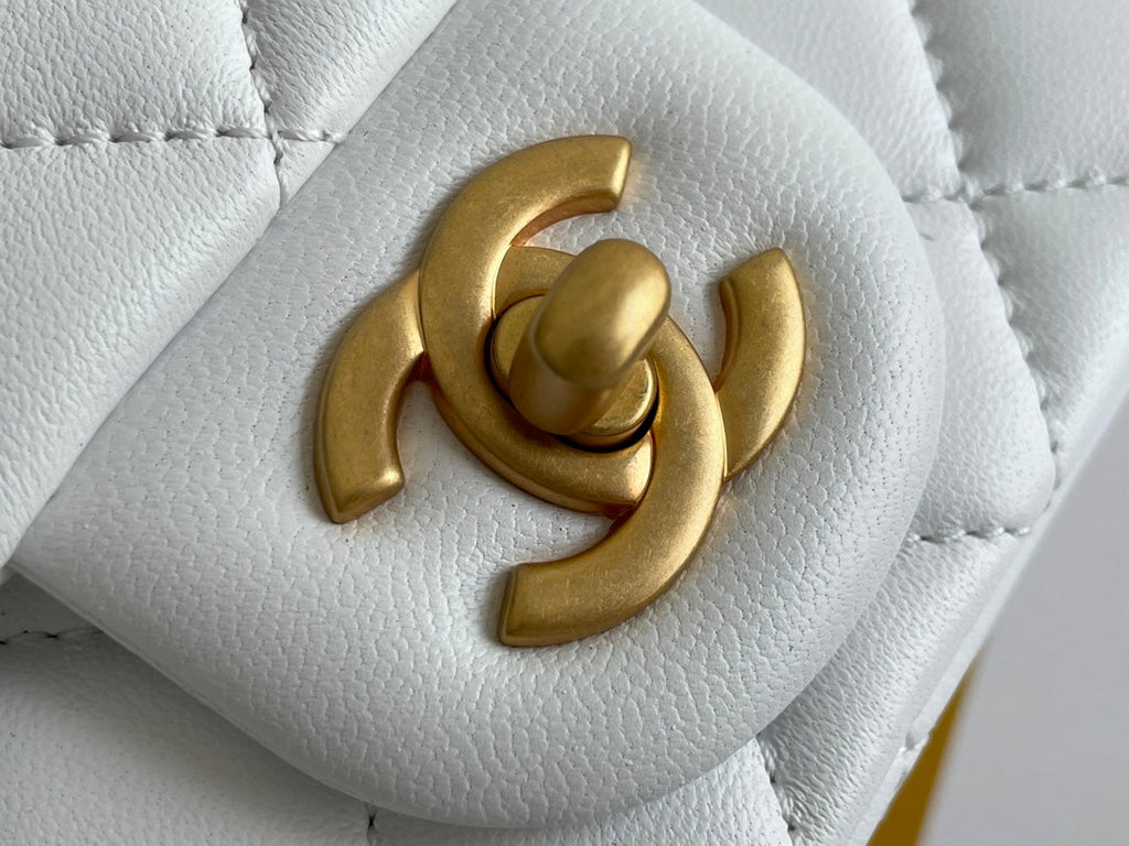 Chanel - Luxury Bag - CHL - 069