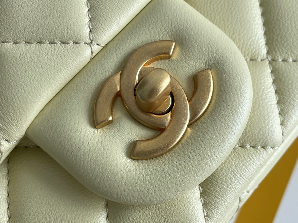 Chanel - Luxury Bag - CHL - 068