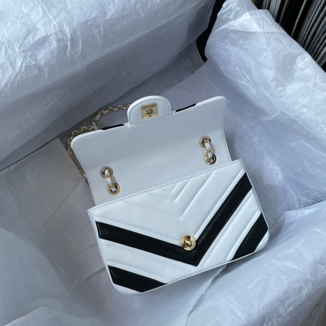 Chanel - Luxury Bag - CHL - 094