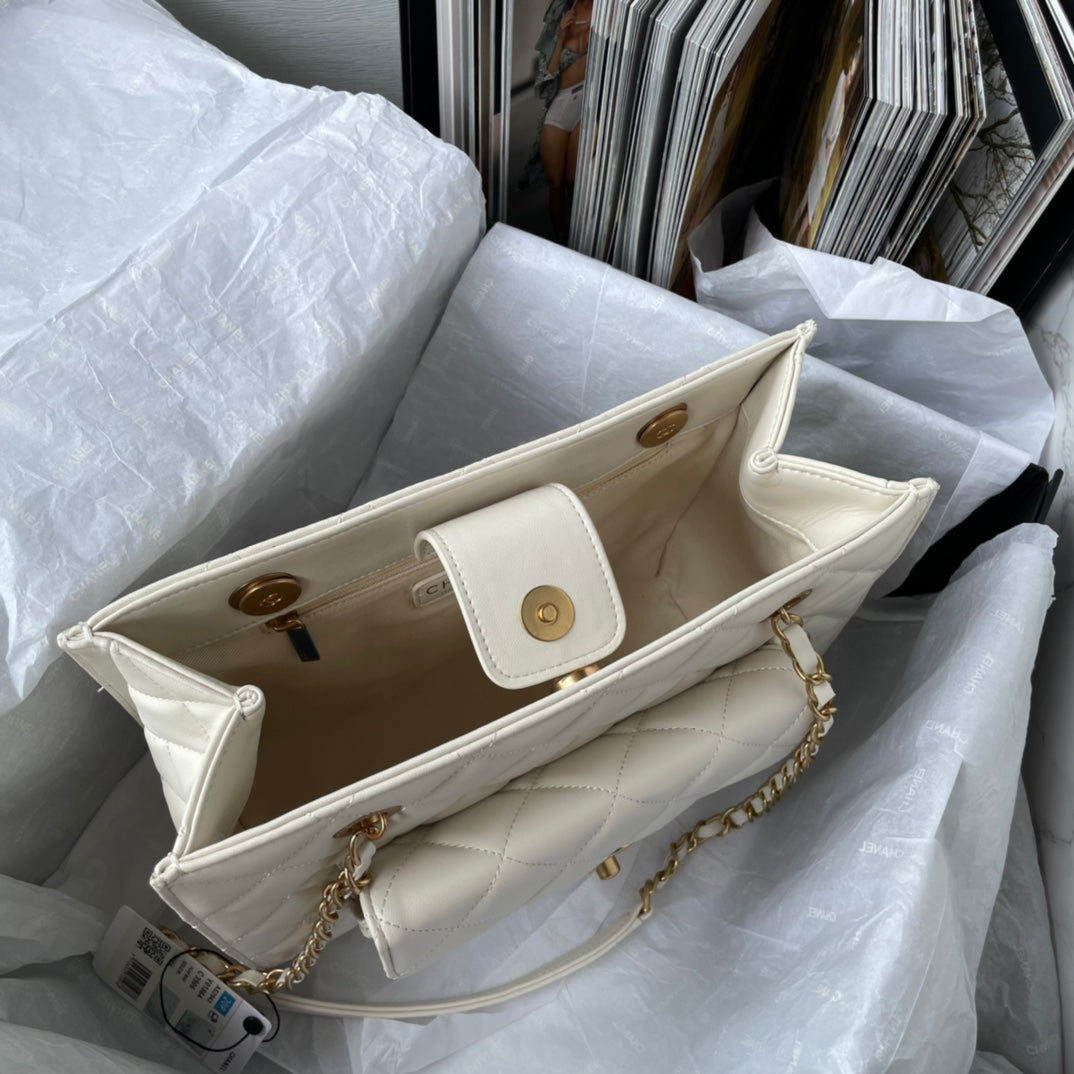 Chanel - Luxury Bag - CHL - 050