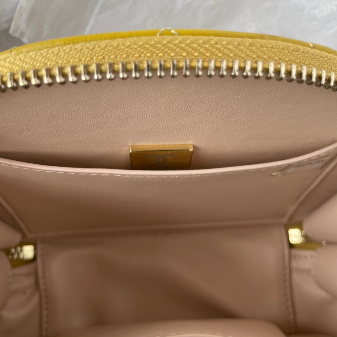 Chanel - Luxury Bag - CHL - 042