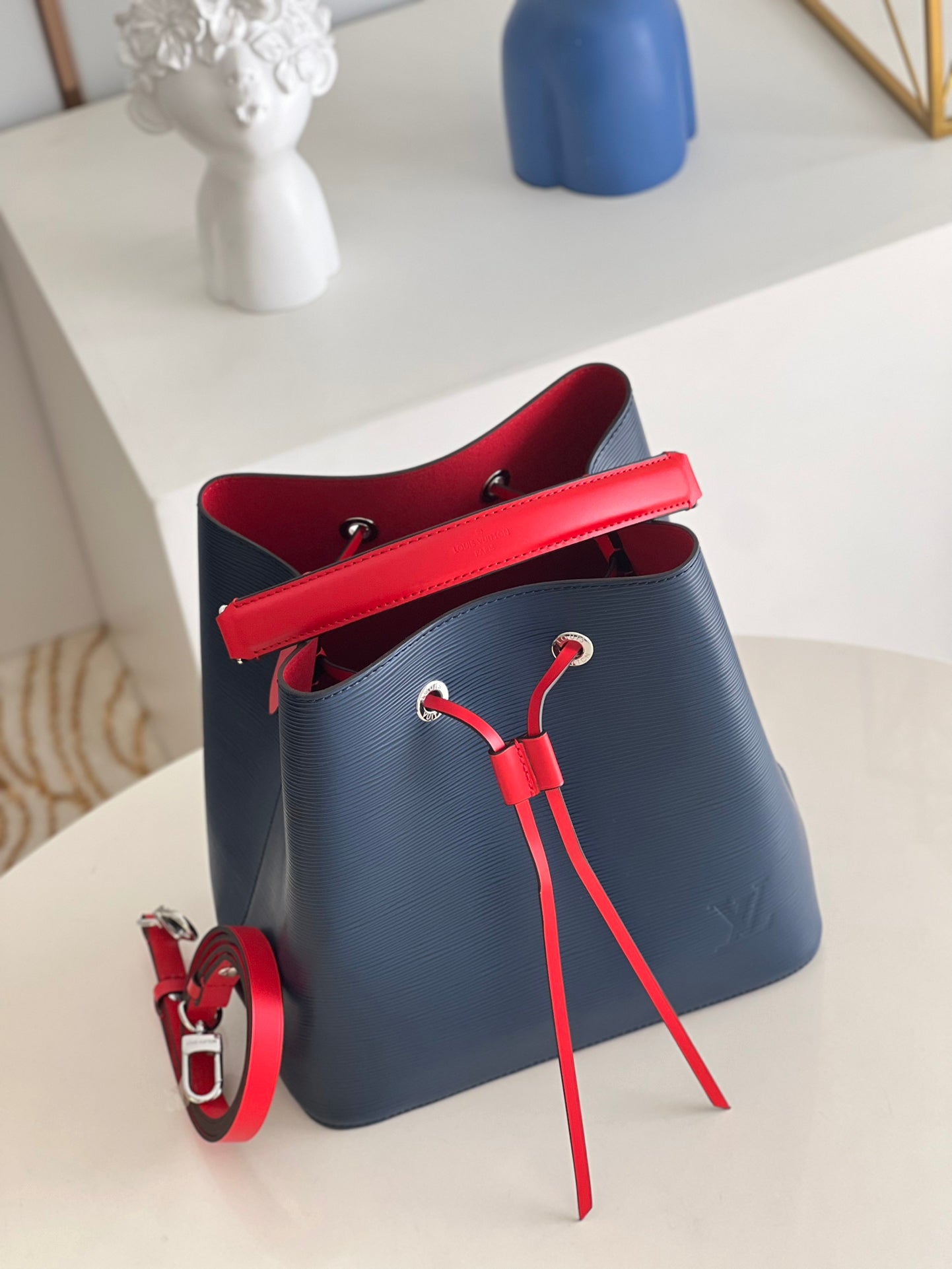Louis Vuitton NeoNoe MM Bag
