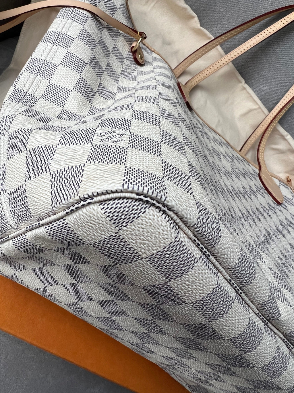 Louis Vuitton Neverfull MM  Damier Azur (RRP £1,410)