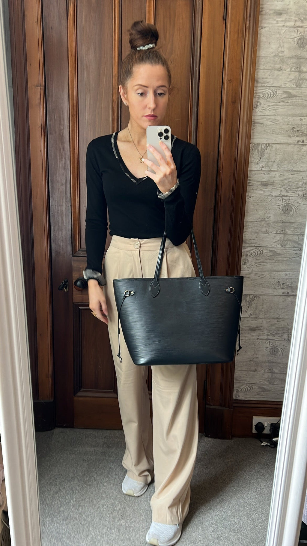 Louis Vuitton Neverfull MM Black Epi Leather (RRP £1,740)