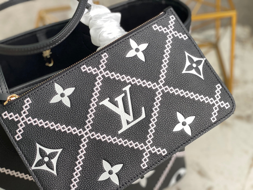 Louis Vuitton Neverfull MM Bag