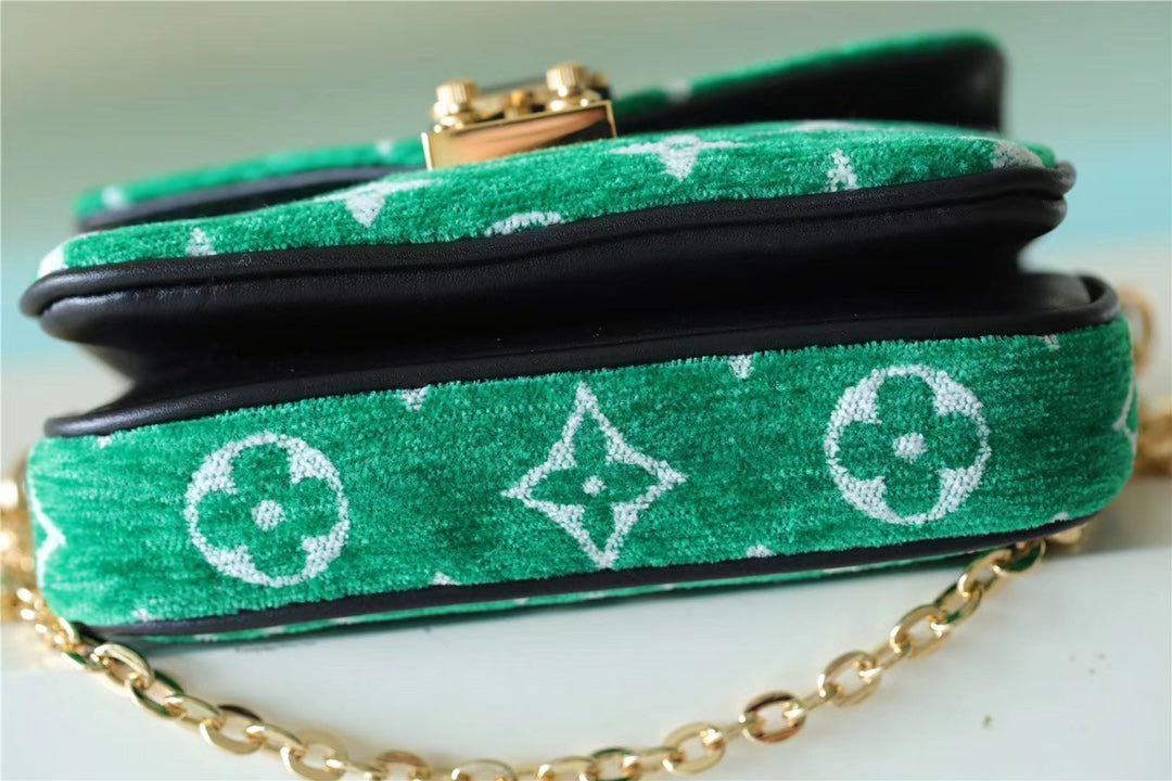 Louis Vuitton Micro Metis Bag