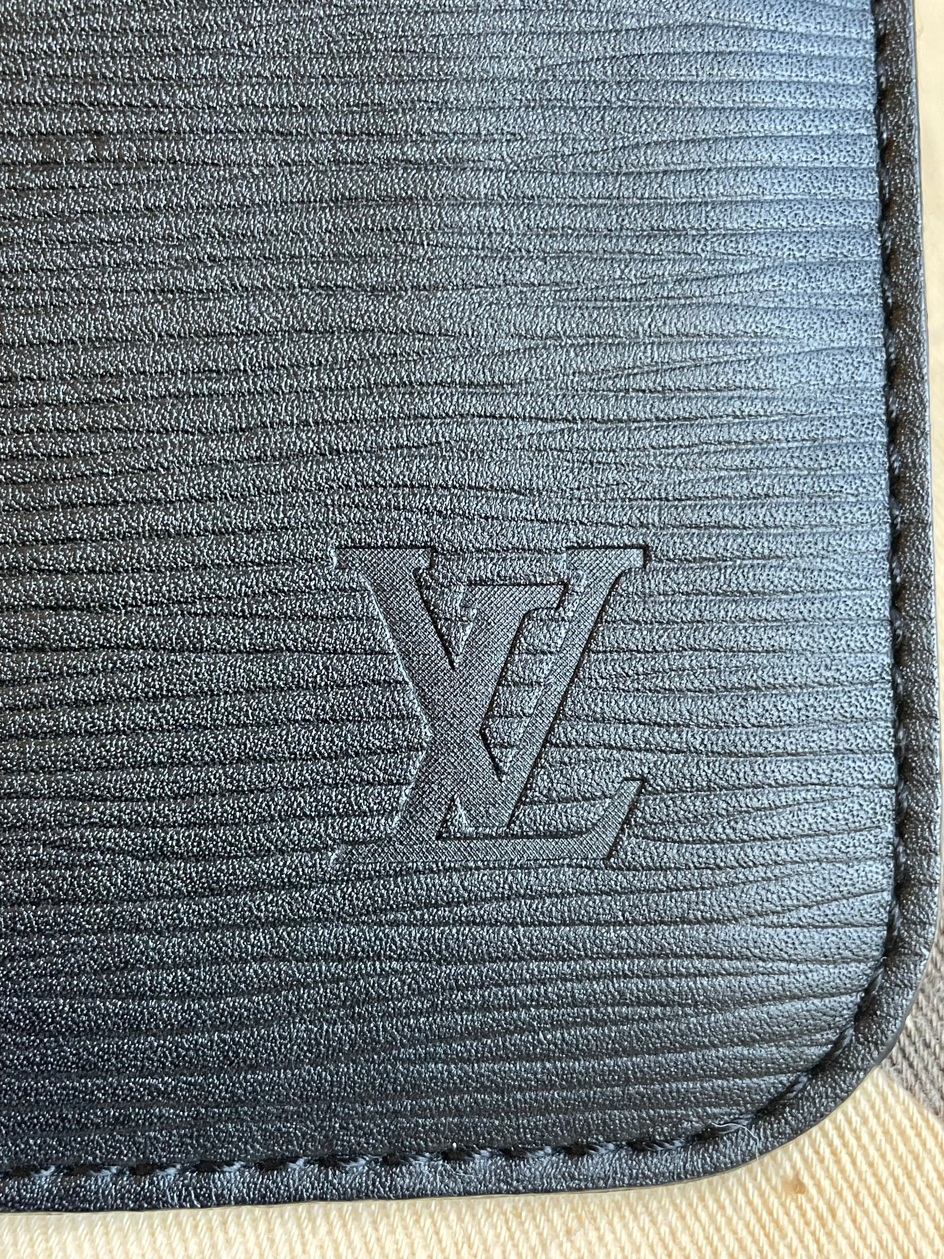 Louis Vuitton Neverfull MM Black Epi Leather (RRP £1,740)