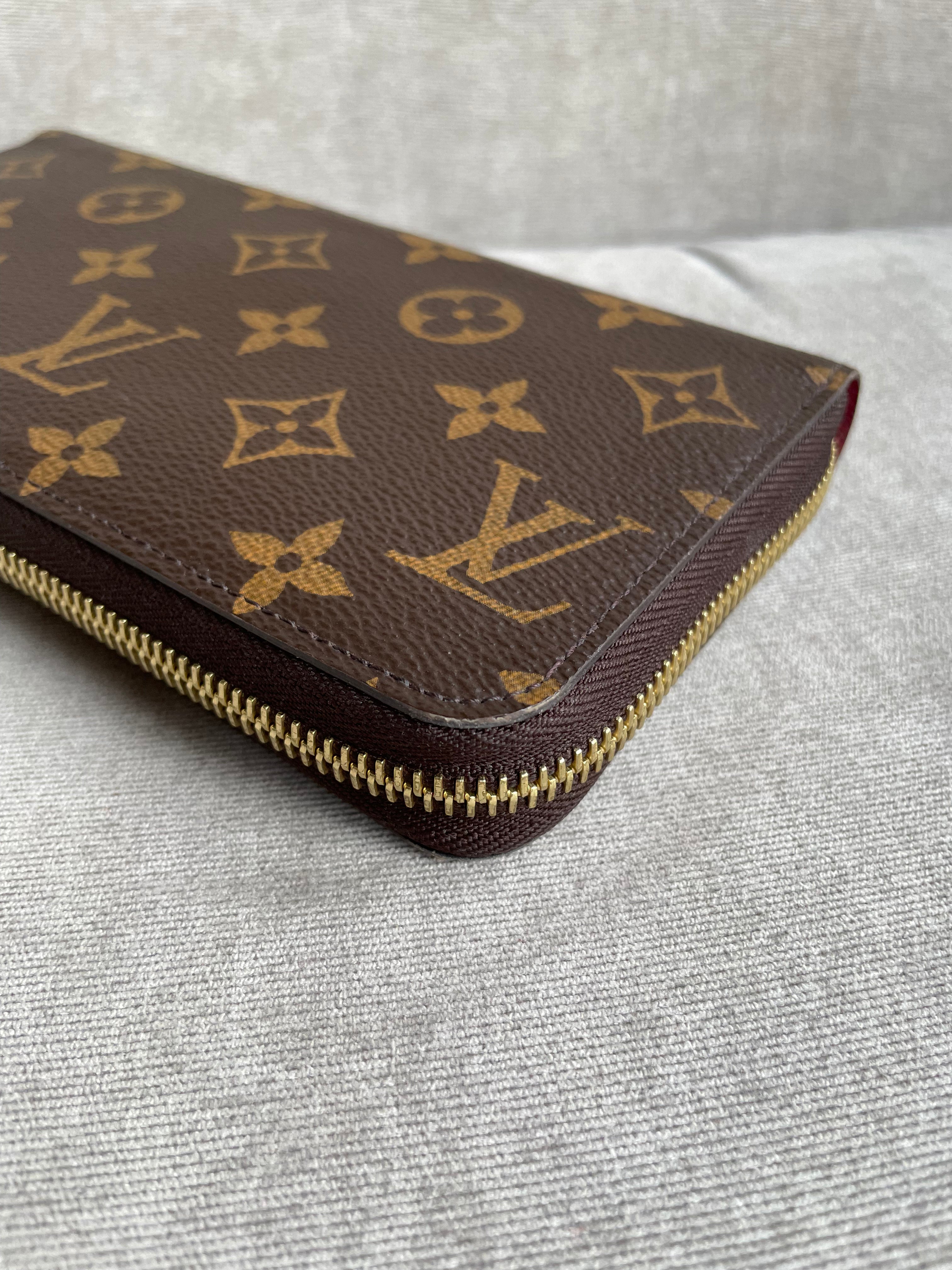 Louis Vuitton Zippy Wallet in Monogram (RRP £565)