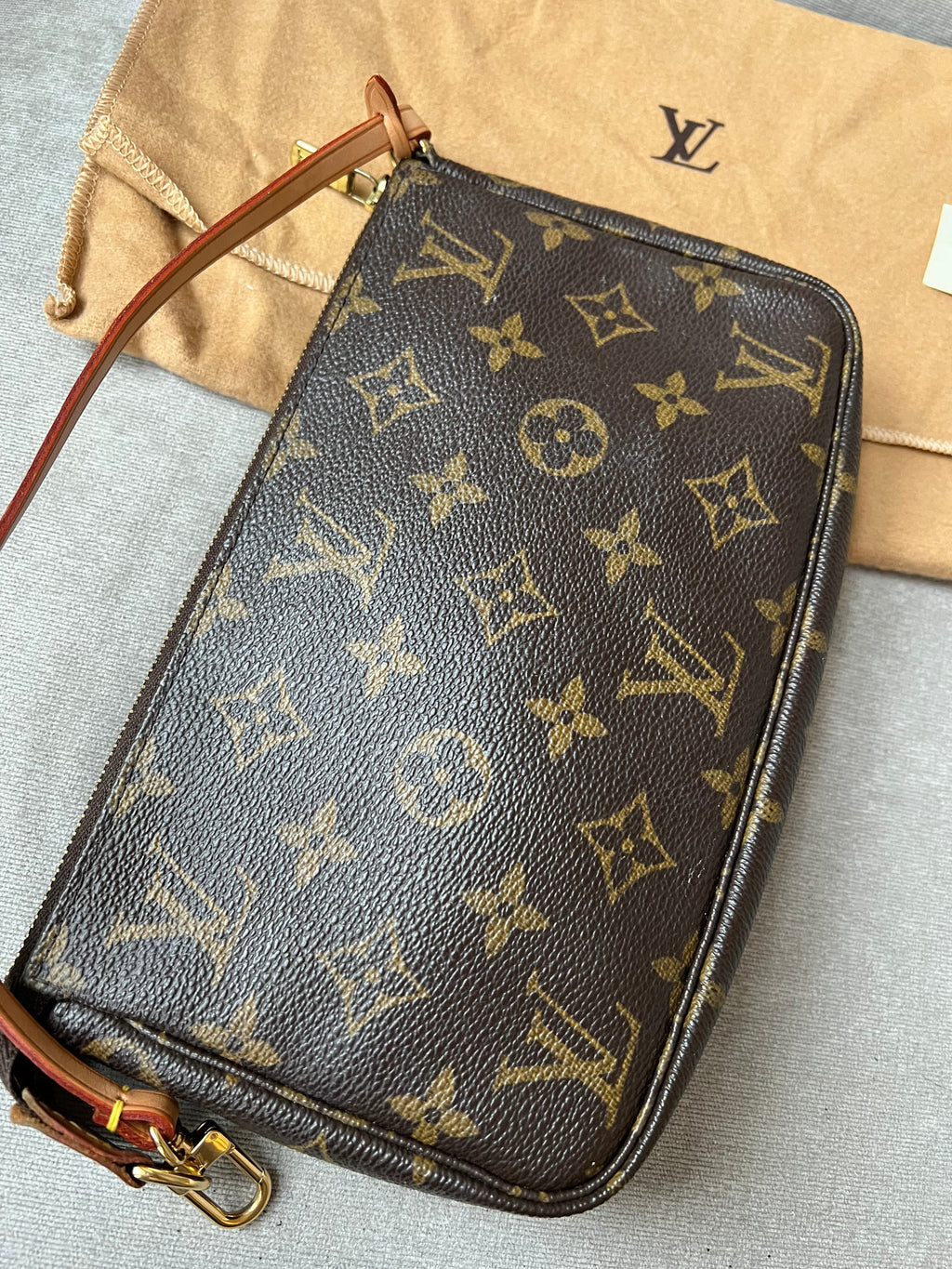 Louis Vuitton Vintage Pochette Accessoires Monogram (RRP £915)