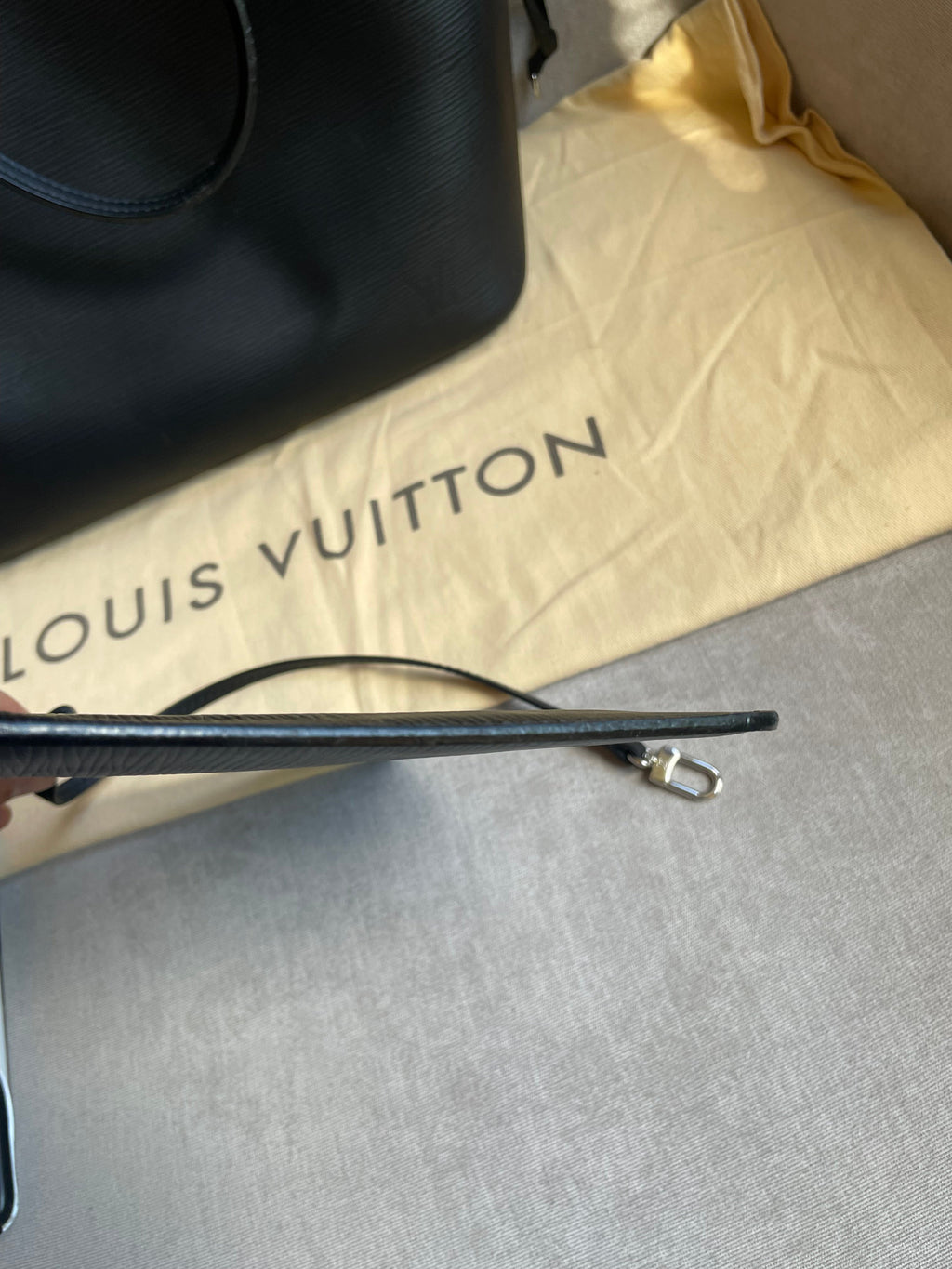 Louis Vuitton Neverfull MM Black Epi Leather (RRP £1,740)