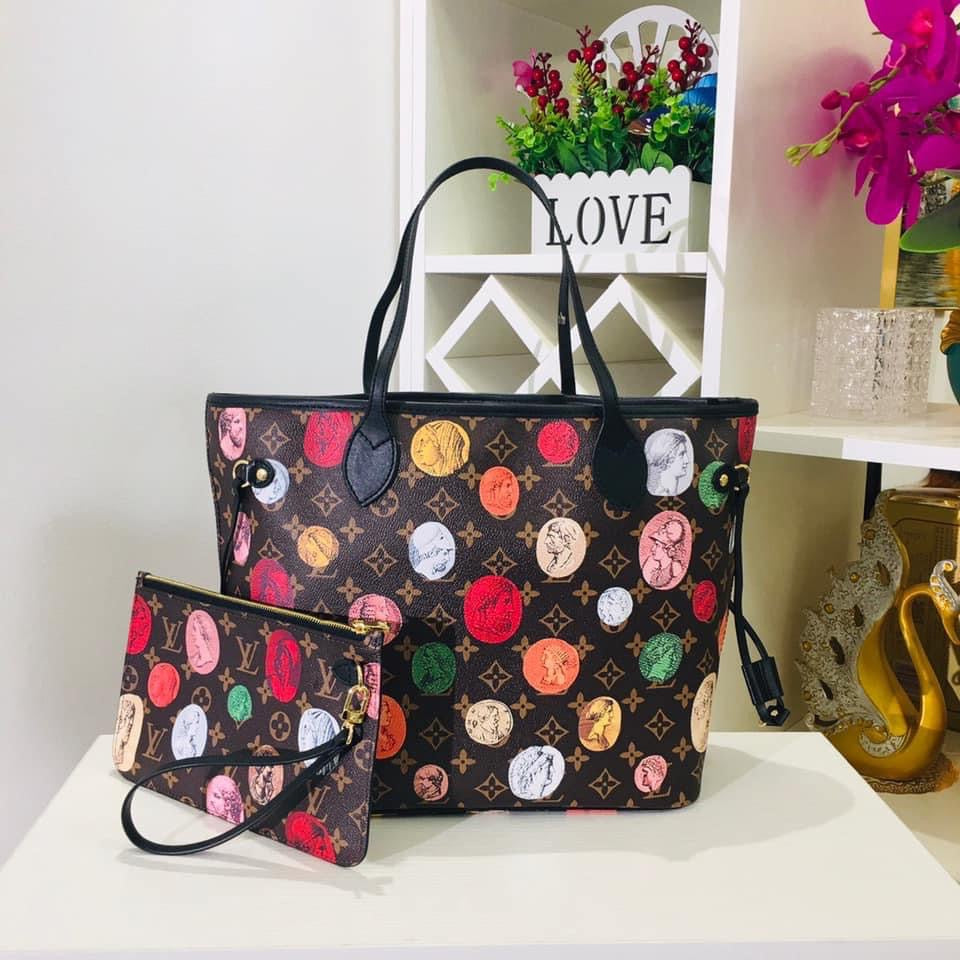 Louis Vuitton Neverfull MM Bag