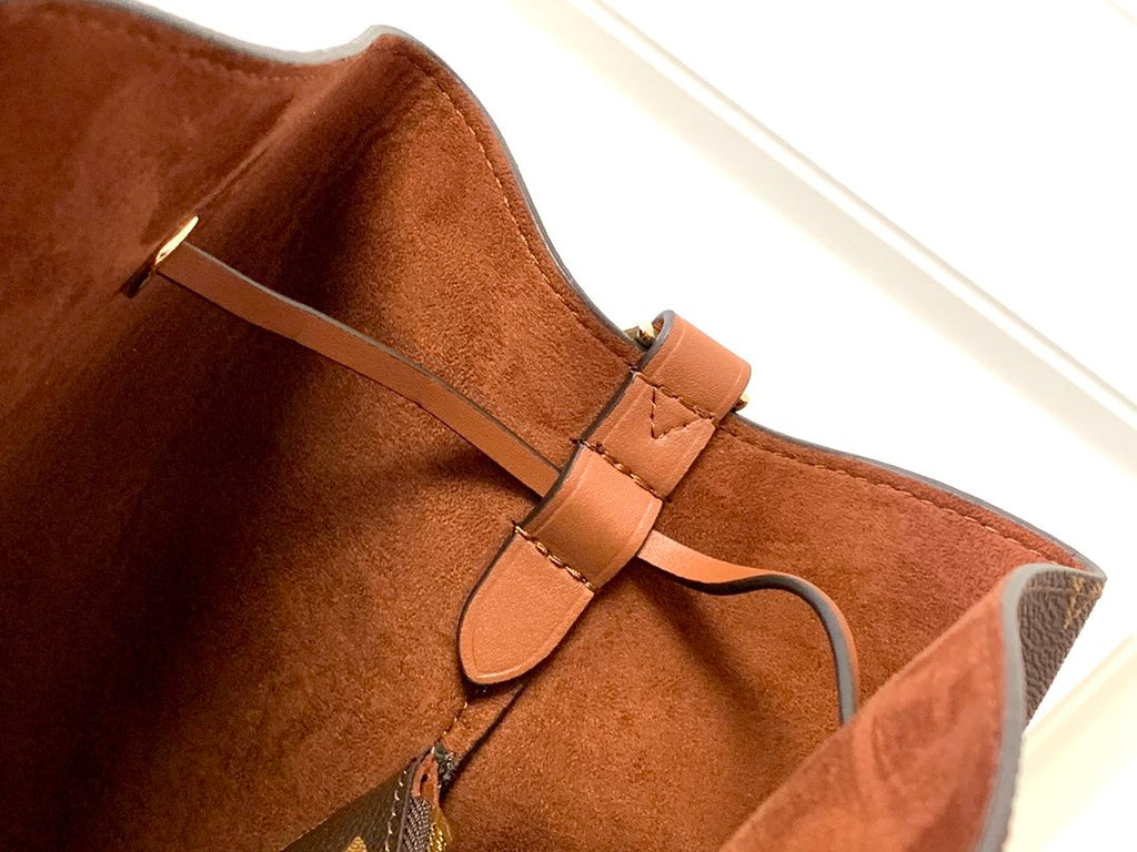Louis Vuitton NeoNoe MM Bag