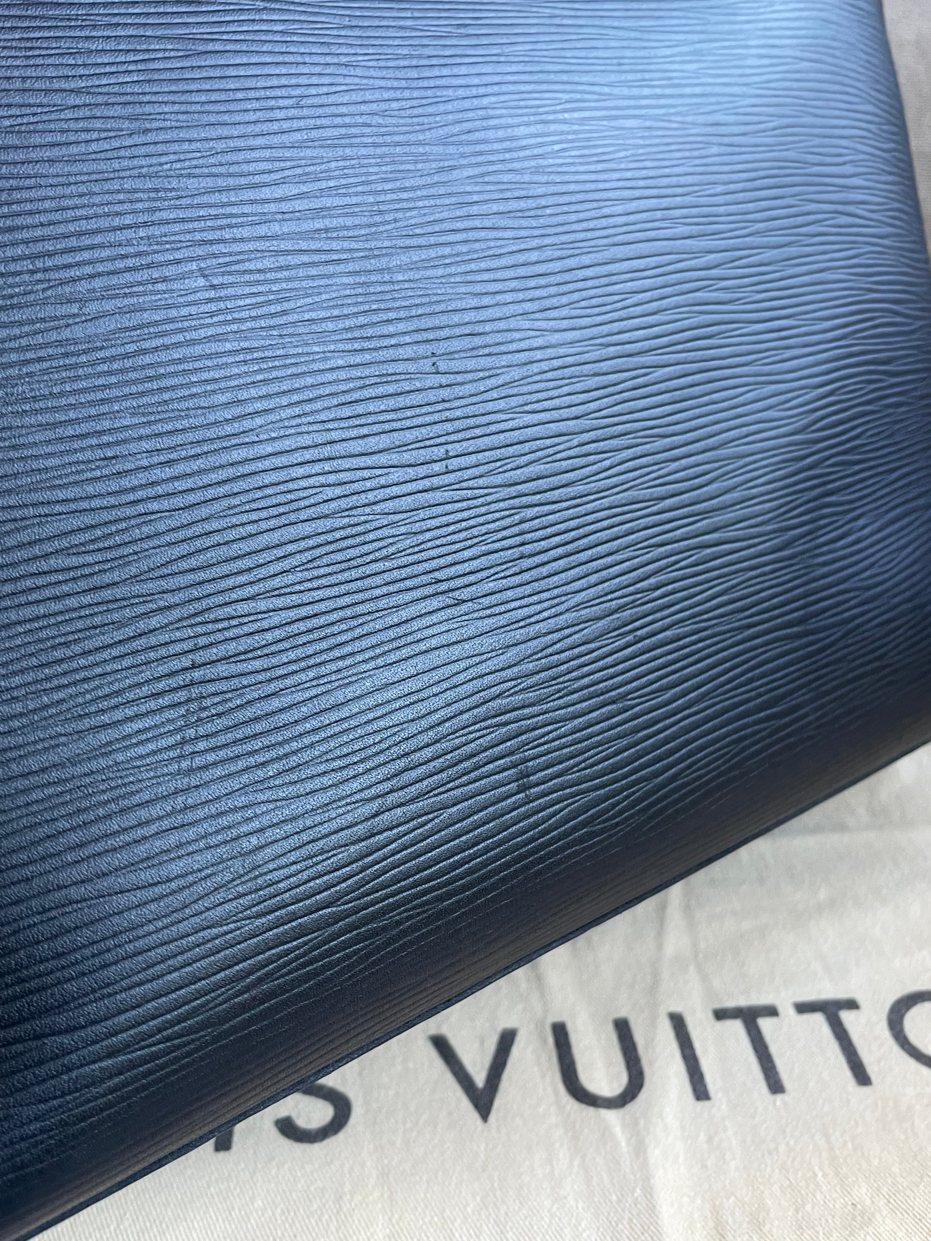 Louis Vuitton Neverfull MM Black Epi Leather (RRP £1,740)