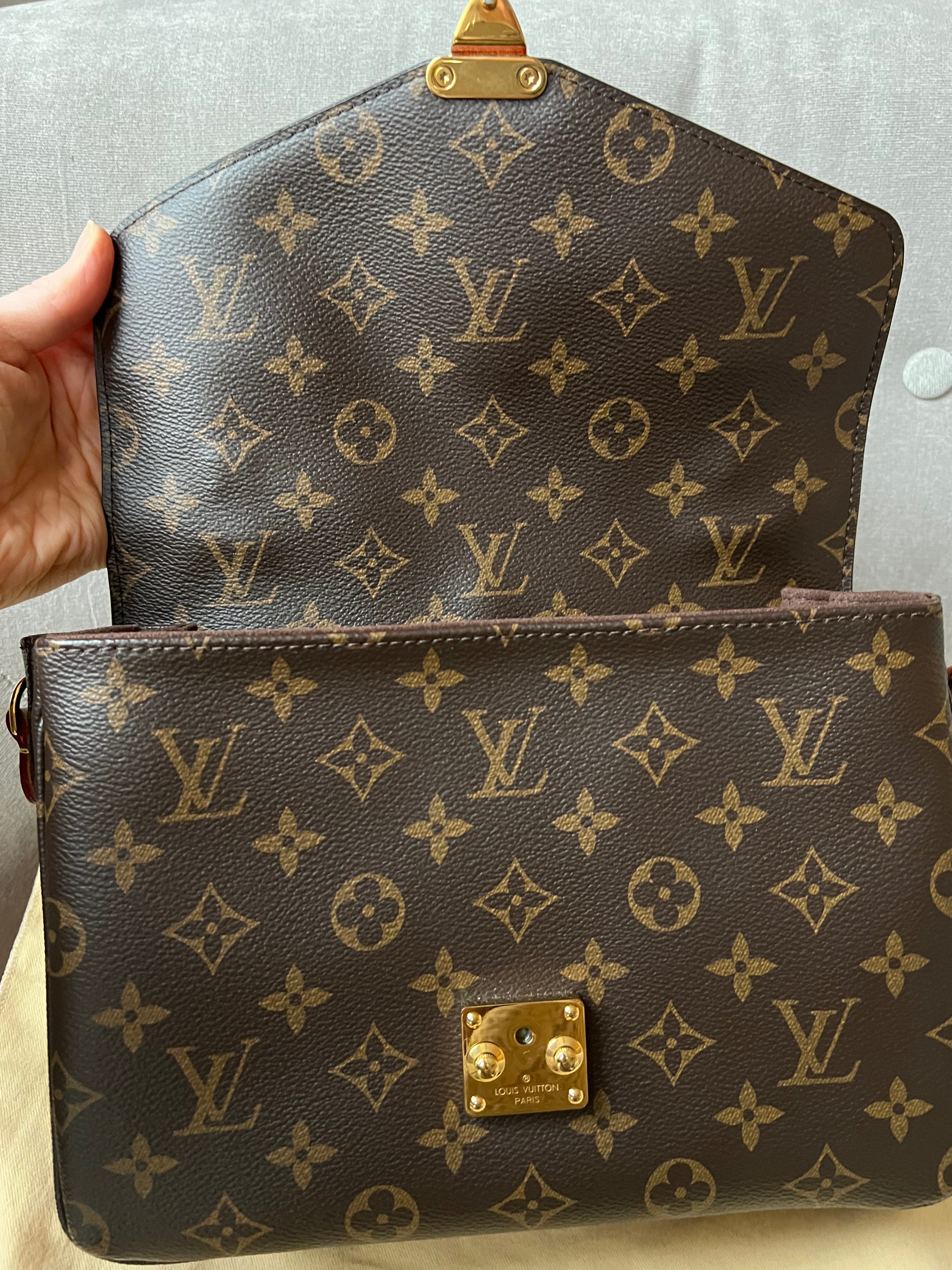 Louis Vuitton Pochette Metis Monogram (RRP £1,830)