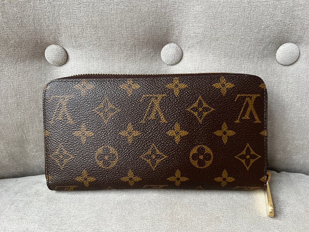 Louis Vuitton Zippy Wallet in Monogram (RRP £565)