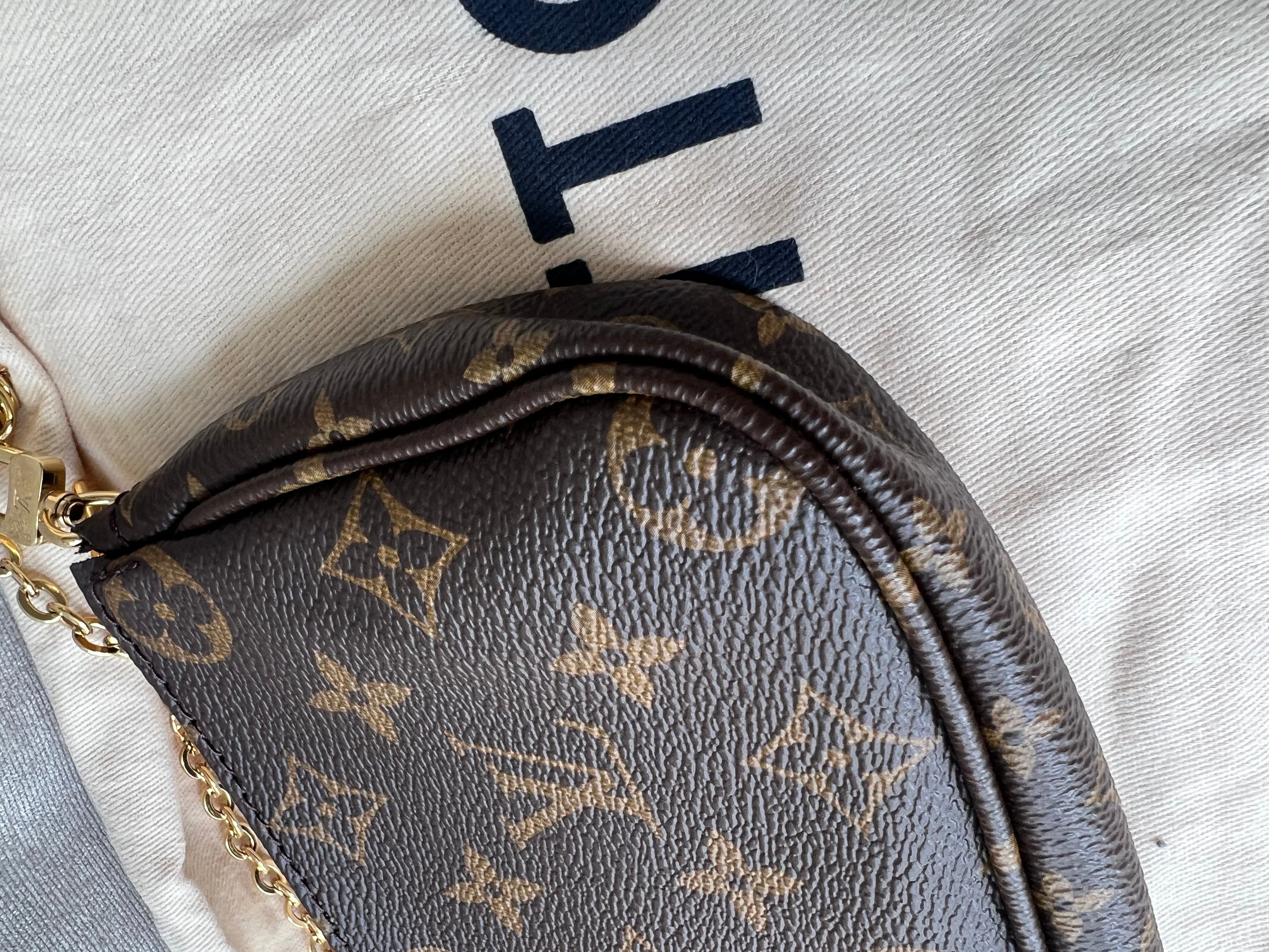 Louis Vuitton Multi Pochette Accessoires Rose Chiaro (RRP £1830)