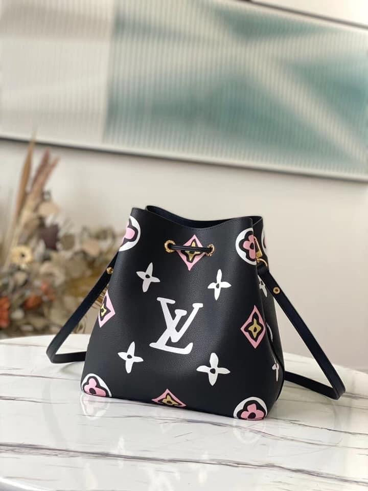 Louis Vuitton NeoNoe MM Bag
