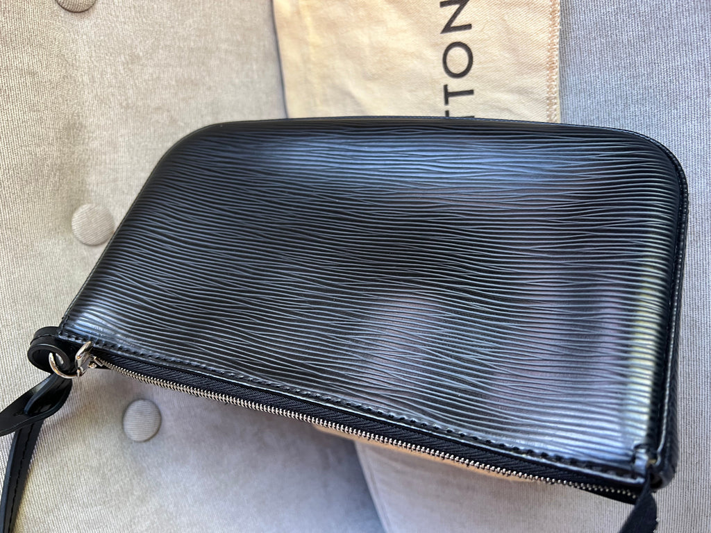 Louis Vuitton Black Epi Leather Pochette Accessoires