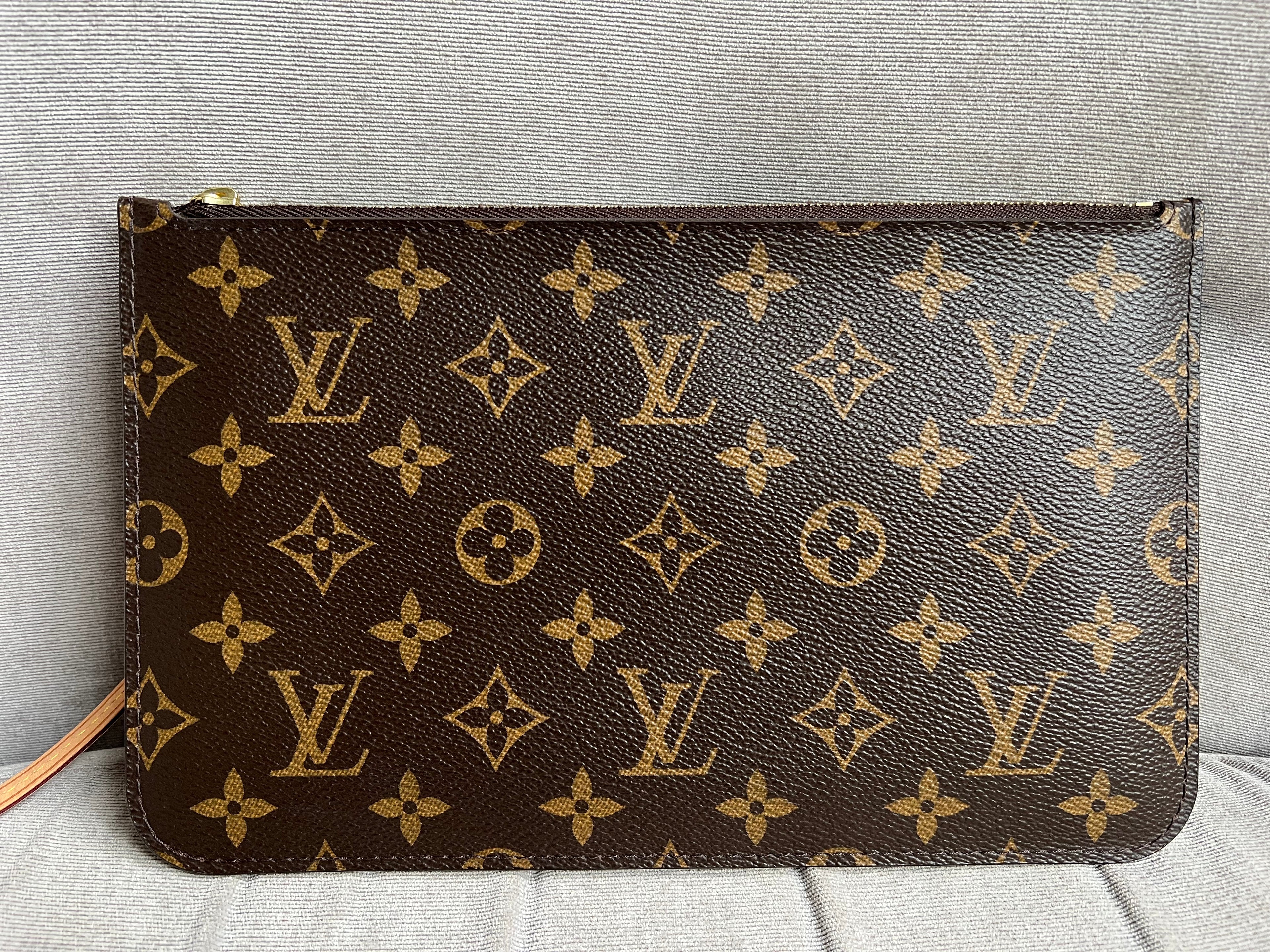 Louis Vuitton Pouch (from Neverfull MM) in Monogram