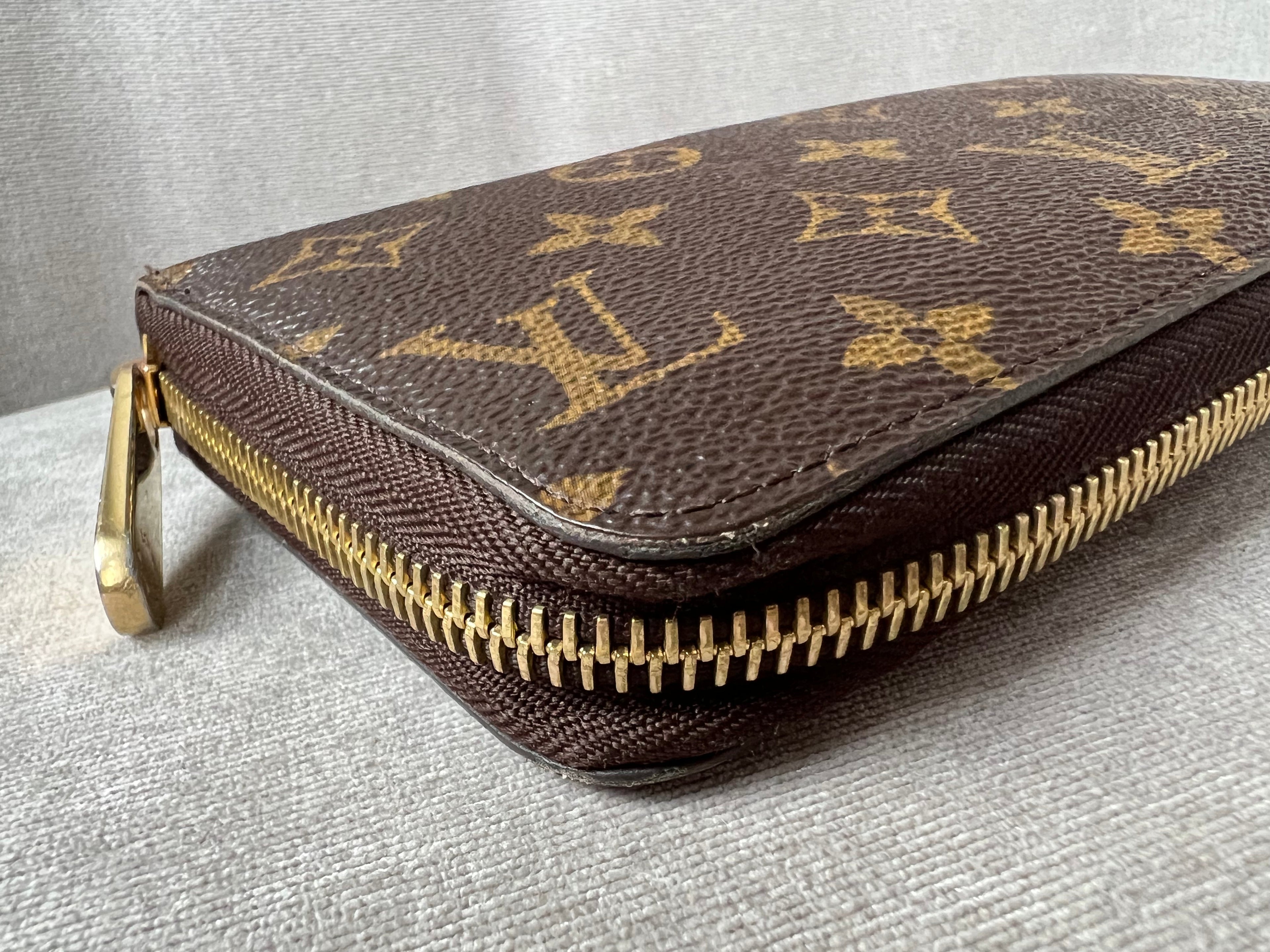 Louis Vuitton Zippy Wallet in Monogram (RRP £565)