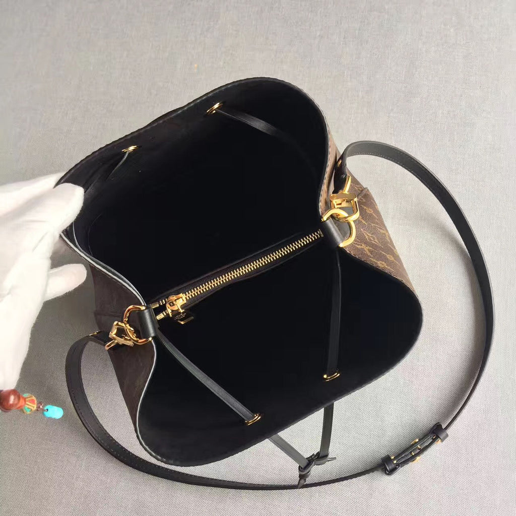 Louis Vuitton NeoNoe MM Bag
