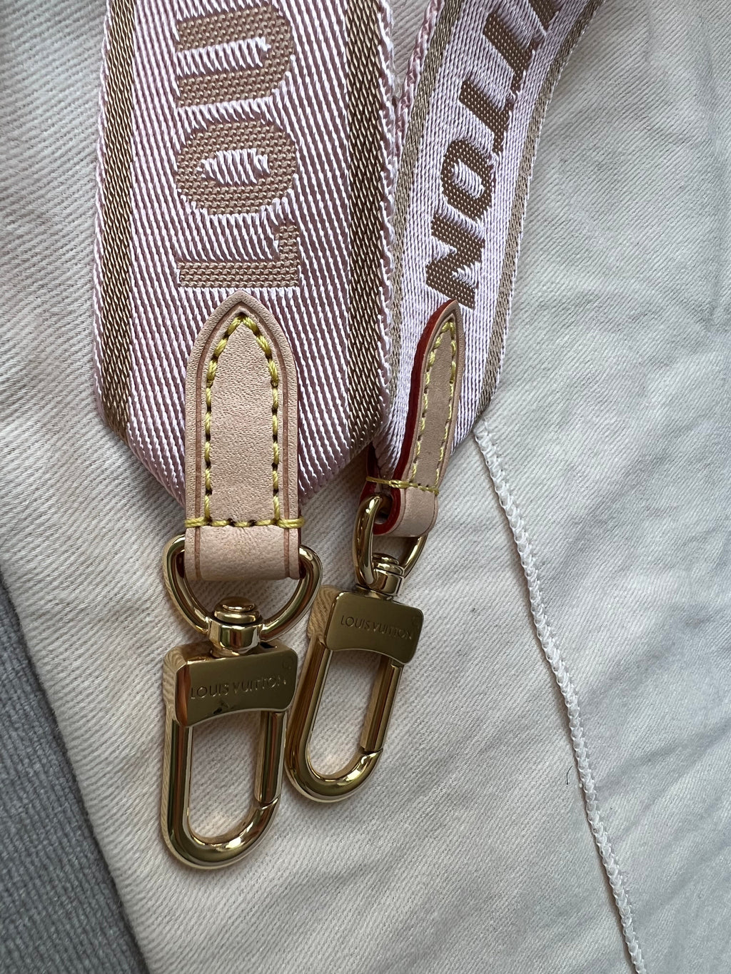 Louis Vuitton Multi Pochette Accessoires Rose Chiaro (RRP £1830)
