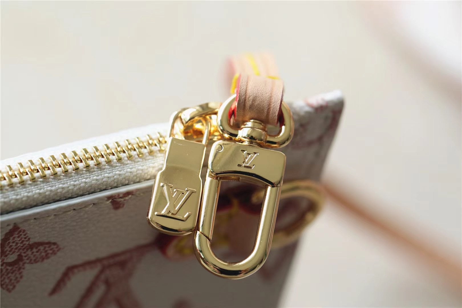 Louis Vuitton Neverfull MM Tote Bag