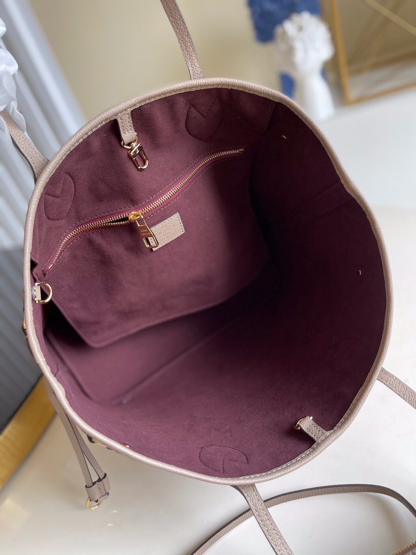 Louis Vuitton Neverfull MM Bag