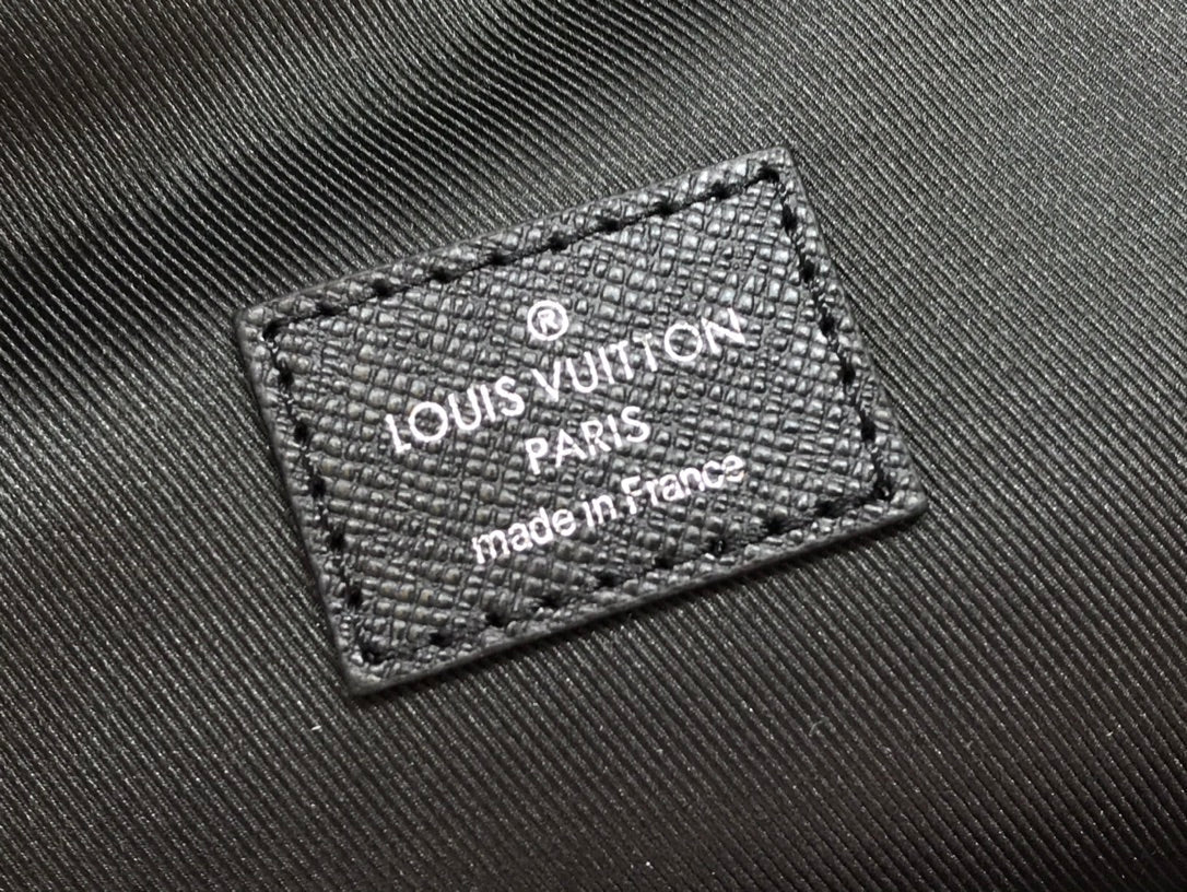 Louis Vuitton Avenue Sling Bag