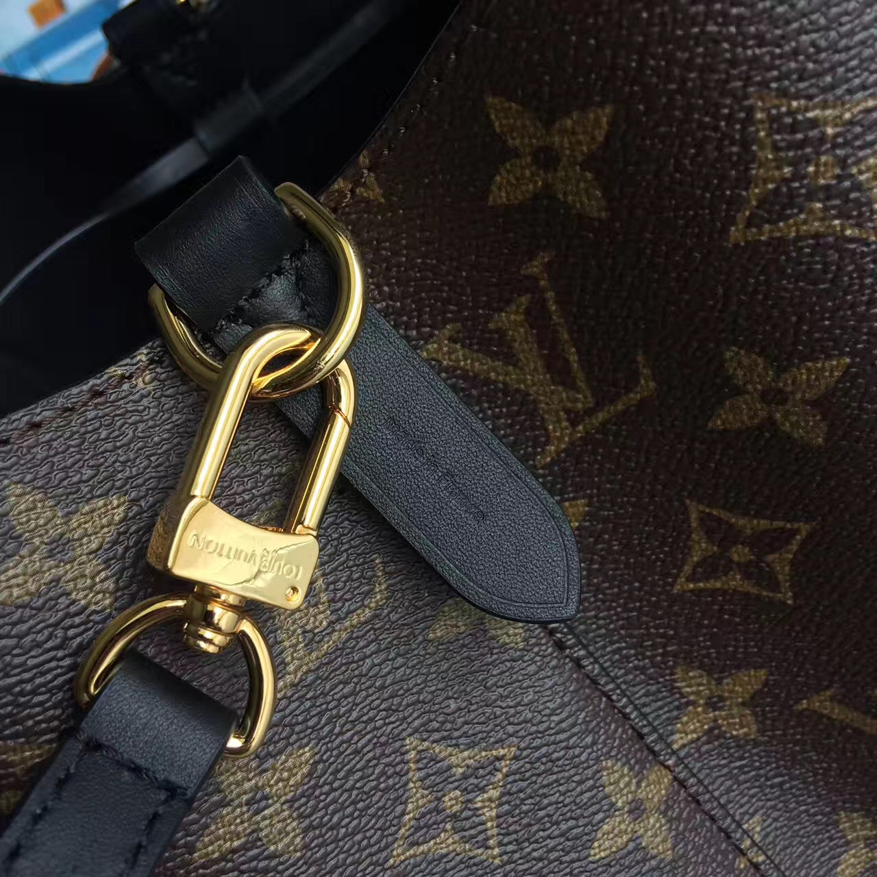 Louis Vuitton NeoNoe MM Bag