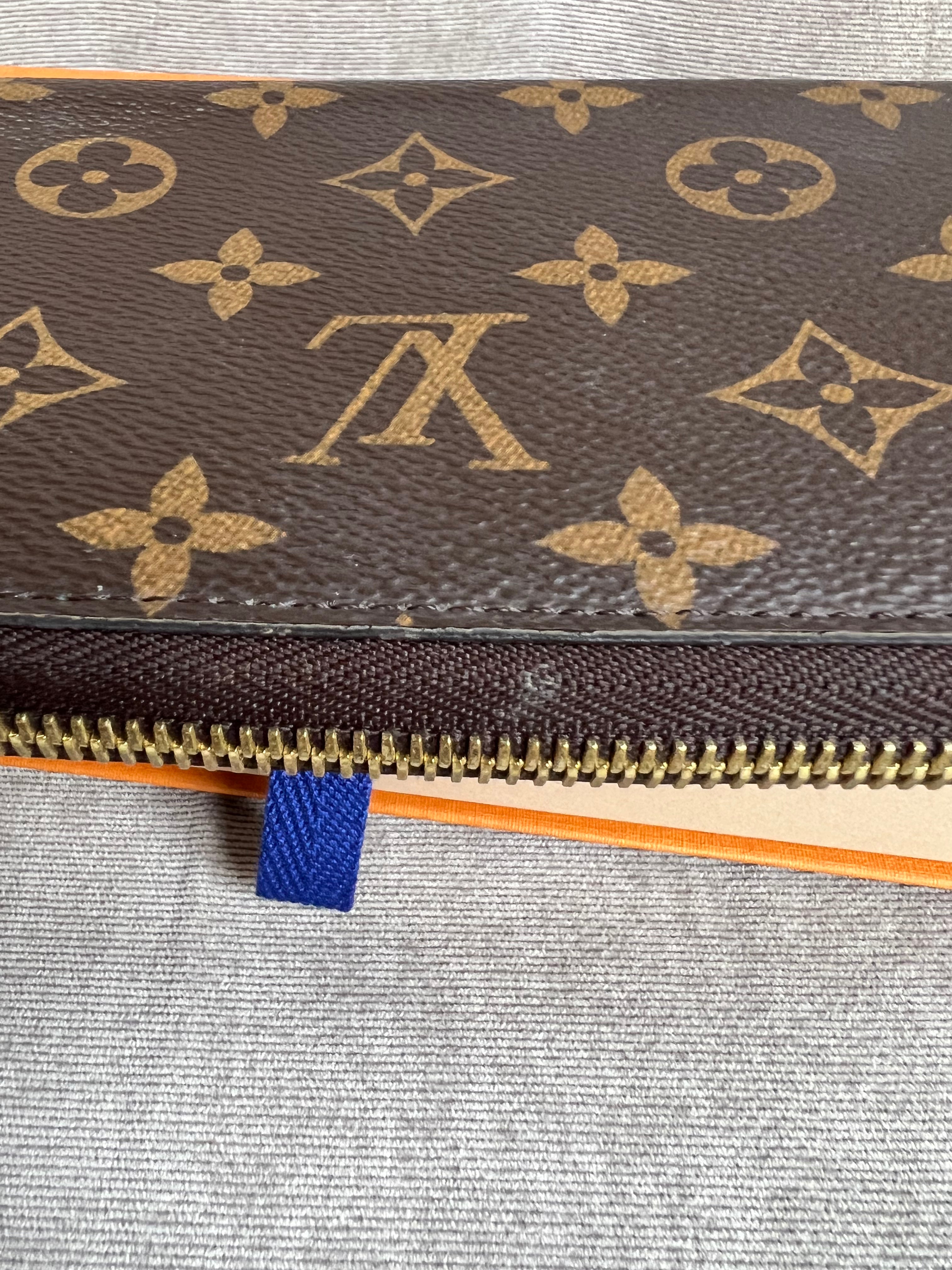 Louis Vuitton Zippy Wallet in Monogram (RRP £565)