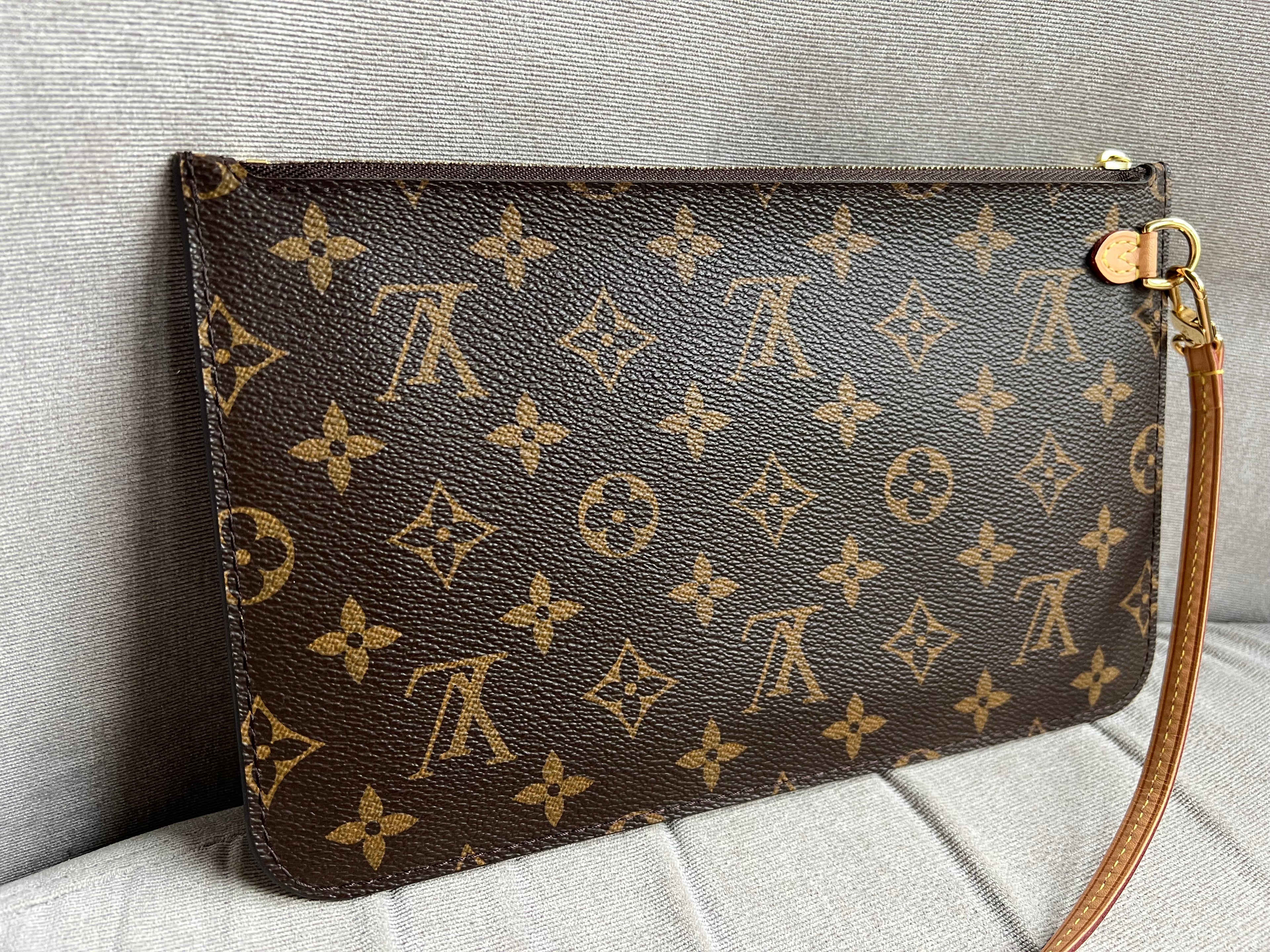 Louis Vuitton Pouch (from Neverfull MM) in Monogram