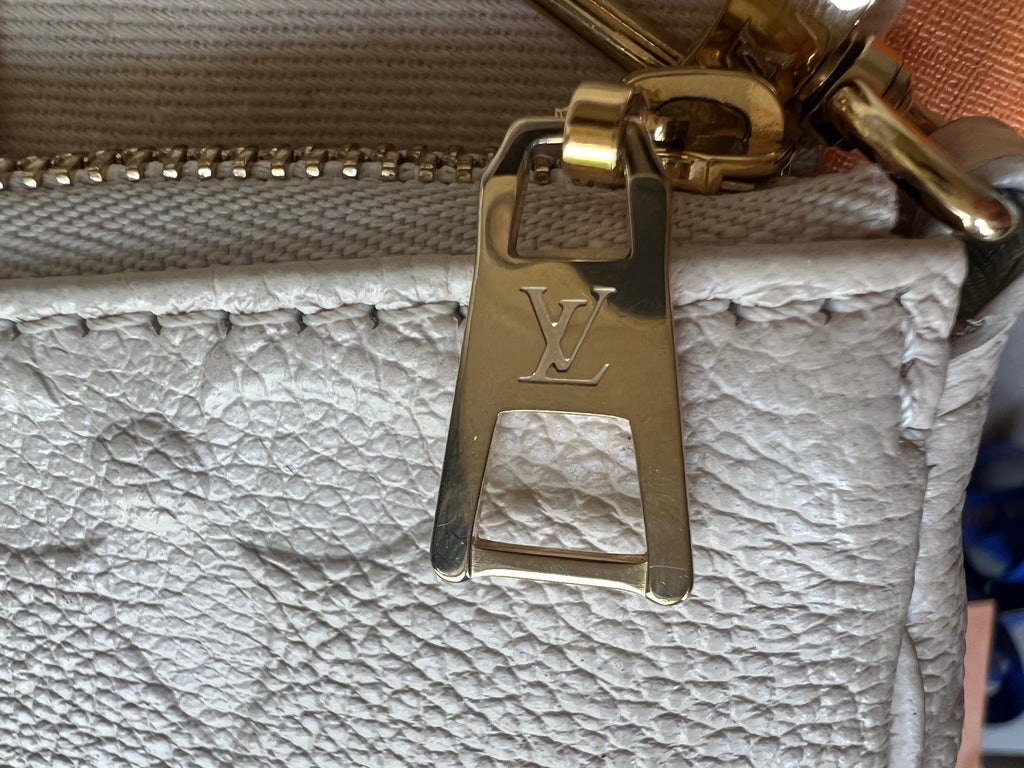 Louis Vuitton Multi Pochette Accessoires Creme Empreinte (RRP £2110)