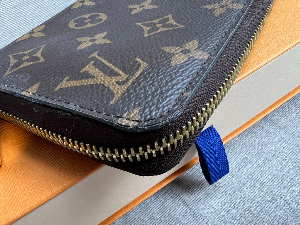 Louis Vuitton Zippy Wallet in Monogram (RRP £565)