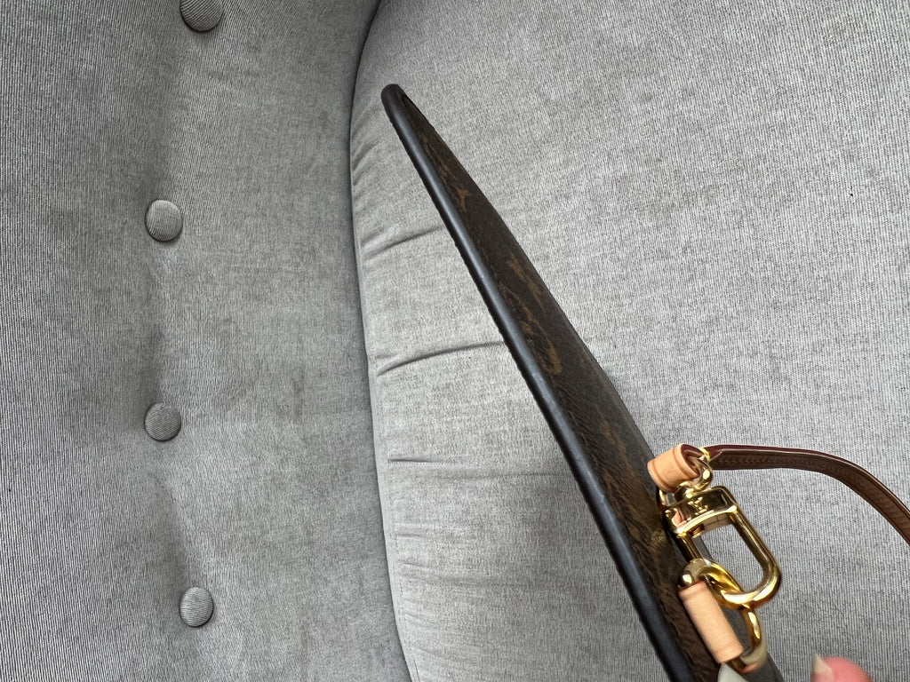 Louis Vuitton Pouch (from Neverfull MM) in Monogram