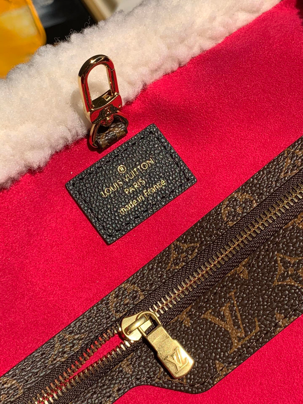 Louis Vuitton Neverfull MM Bag