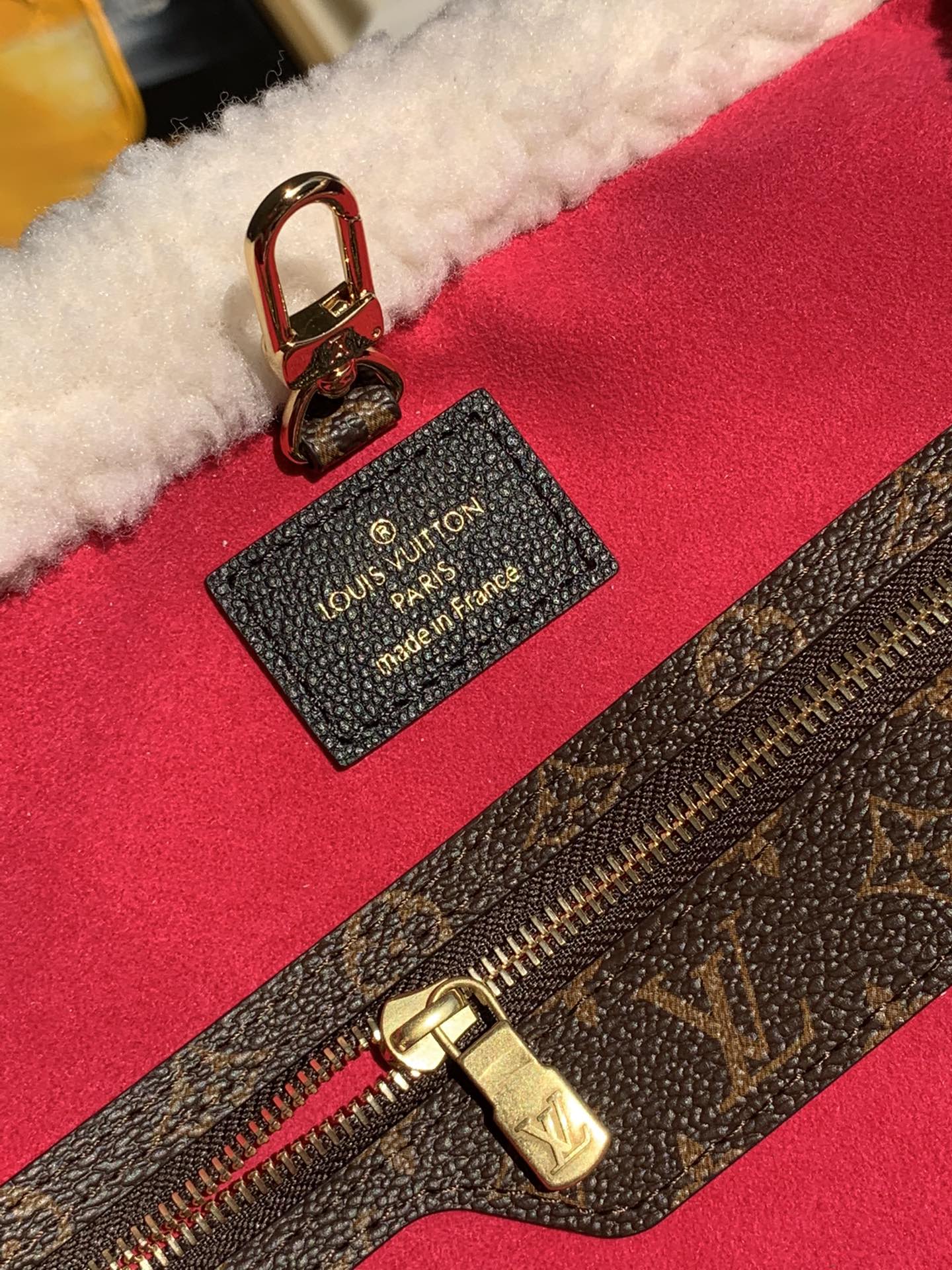 Louis Vuitton Neverfull MM Bag